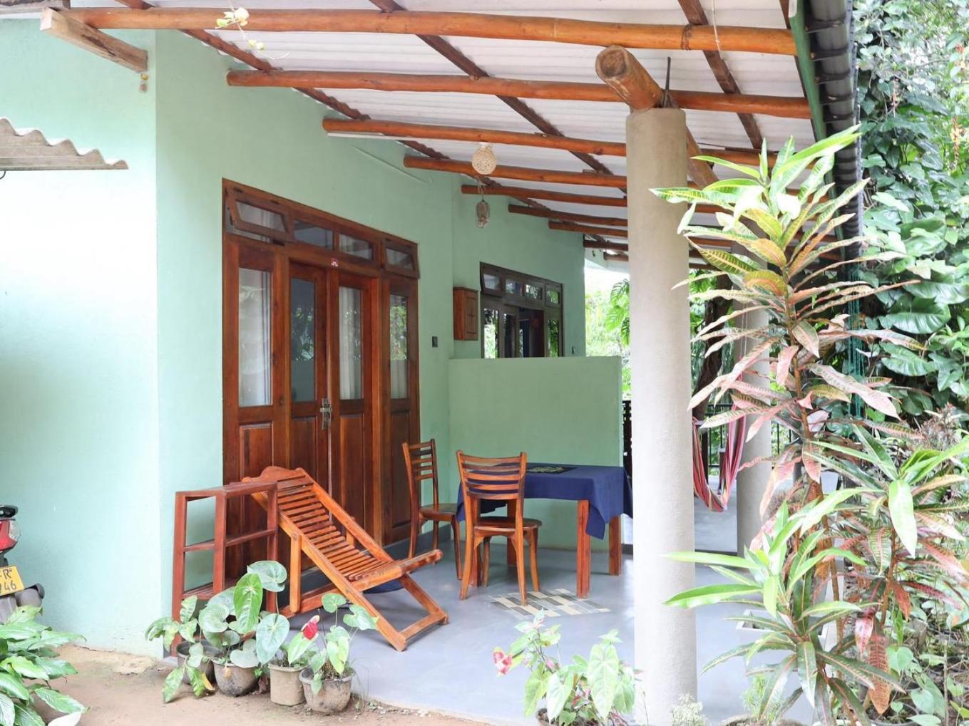 Ella Secret Paradise Bilik gambar
